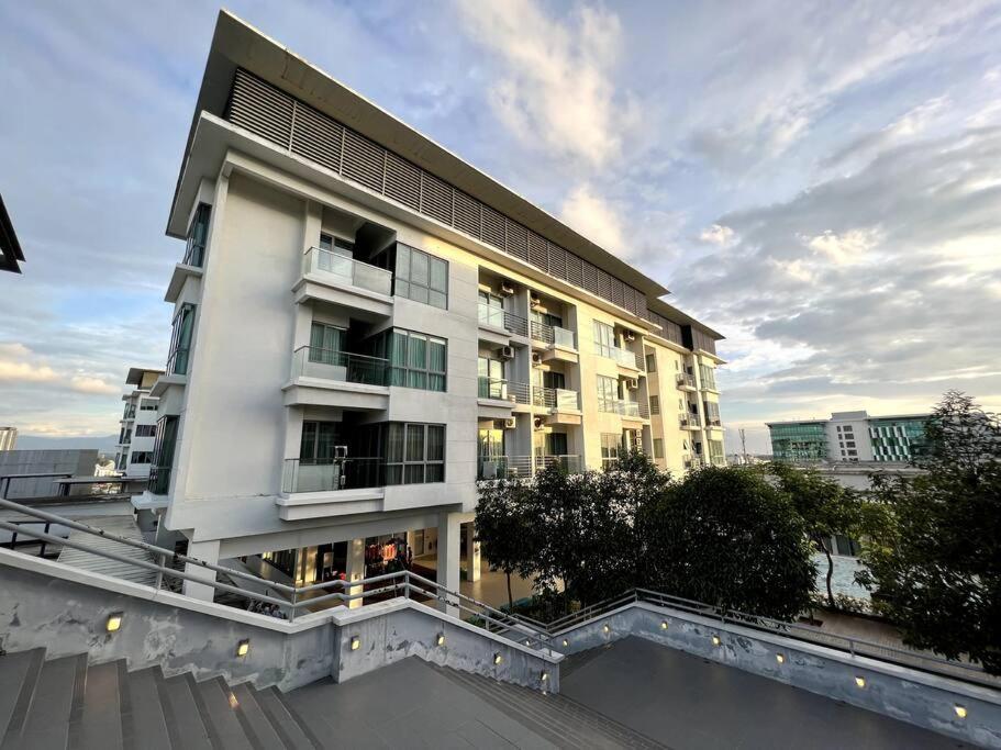 Luxury The Loft Comfort & Convenient Homestay 4 Kota Kinabalu Zewnętrze zdjęcie