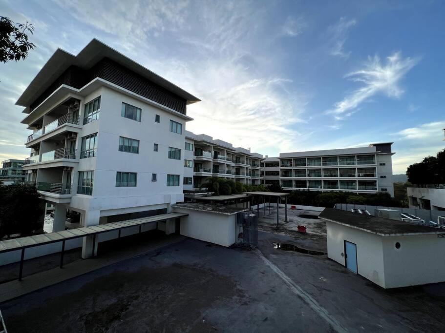 Luxury The Loft Comfort & Convenient Homestay 4 Kota Kinabalu Zewnętrze zdjęcie
